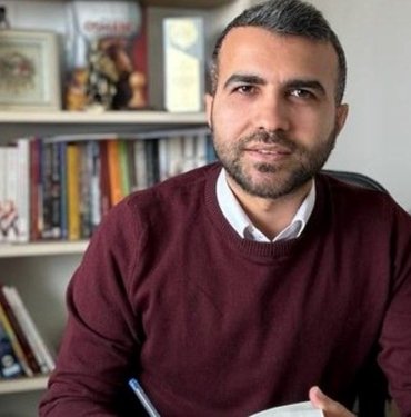 turkiye-yazarlar-birligi’nden-etu’lu-akademisyene-odul
