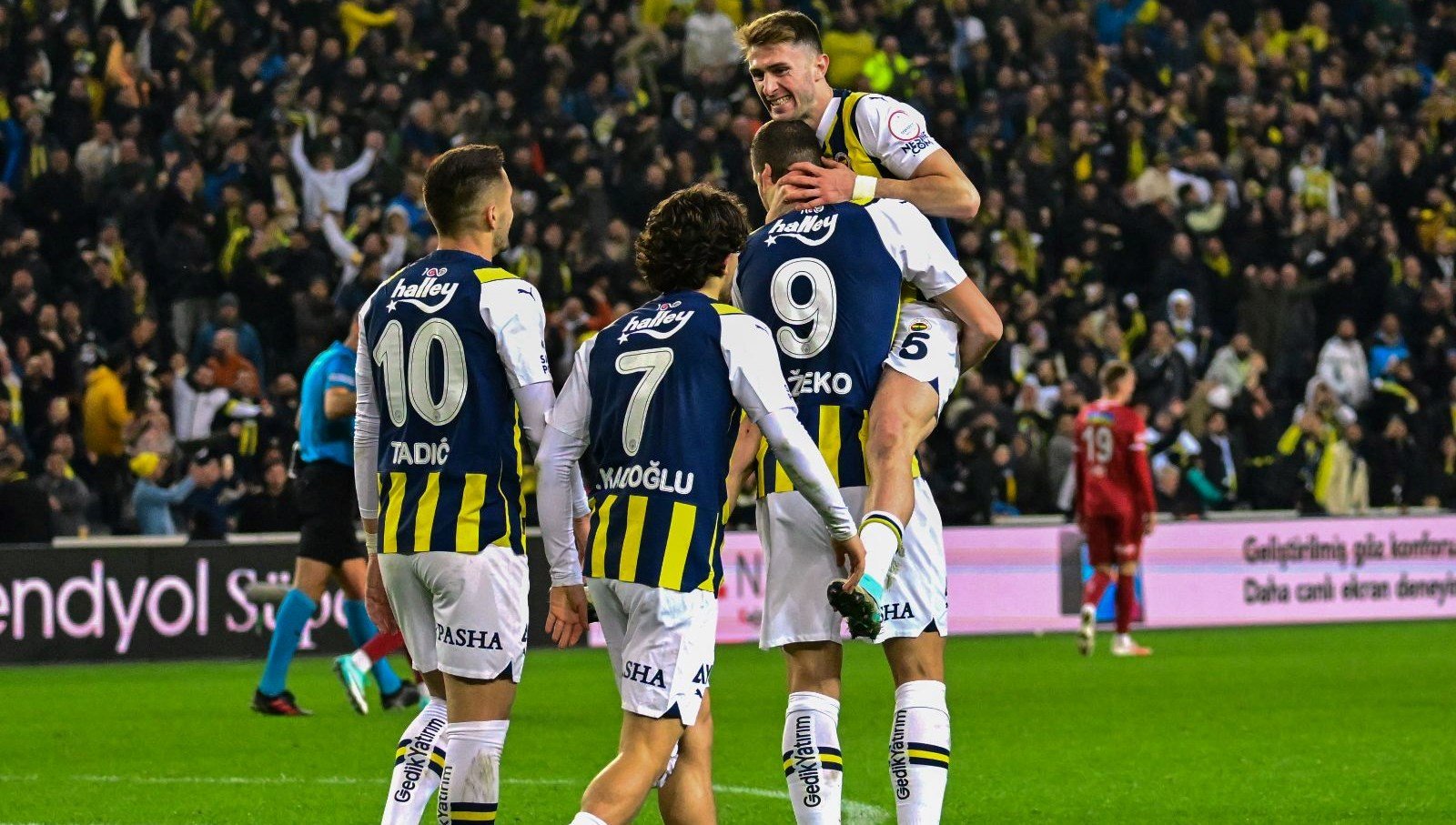 fenerbahce’de-3-isim-konyaspor-macinda-donuyor:-muhtemel-11