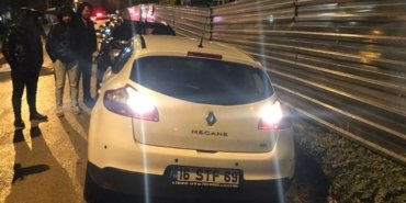 bursa’da-yagis-sonrasi-yol-coktu:-4-arac-hasar-gordu