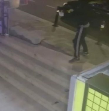 istanbul’da-tekel-bayisine-otomatik-silahli-saldiri