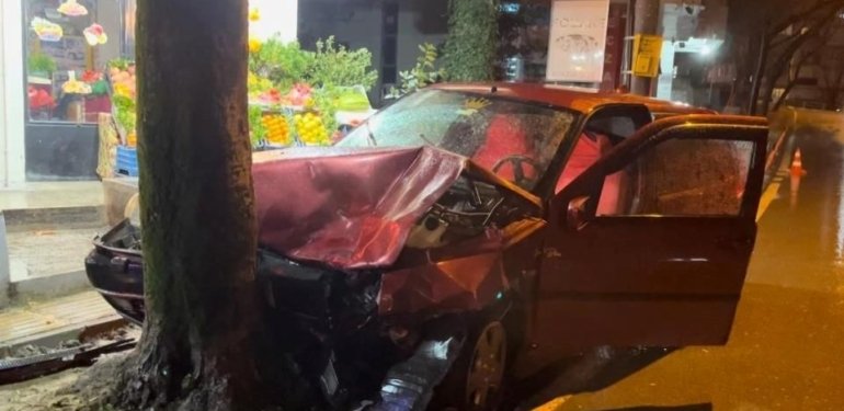 Direksiyon başında kalp krizi geçiren sürücü kazaya neden oldu: 3 yaralı