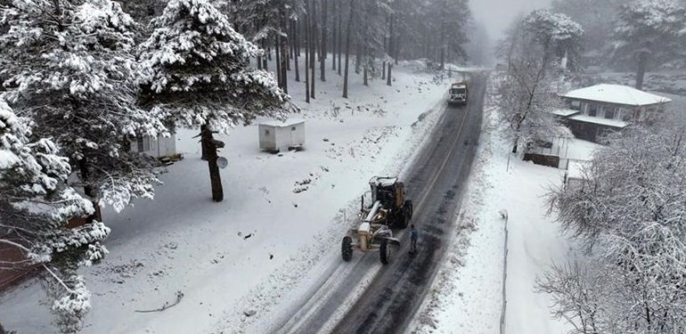 Çanakkale’de kar nedeniyle 46 köy yolu kapandı
