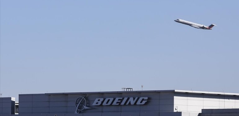 Boeing, uçağın acil çıkış kapısının uçuş sırasında kopmasındaki hatayı kabul etti