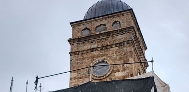 Saat kulesinin kayıp saatinin yerine, 100 yıllık ‘ikizi’ takılacak