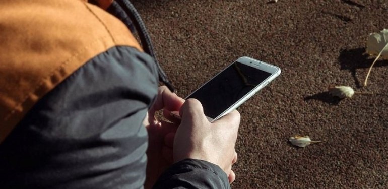 Üniversite öğrencileri dikkat: Vergisiz telefona 21 kuruşluk poşet engeli