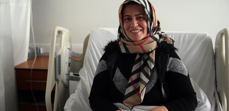 Su içmeden yemek yiyemeyen hasta, operasyonla sağlığına kavuştu