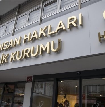tihek’ten-gazeteciyi-cop-toplamada-gorevlendiren-belediyeye-para-cezasi
