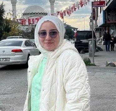 19-yasindaki-sude-naz’dan-3-gundur-haber-yok