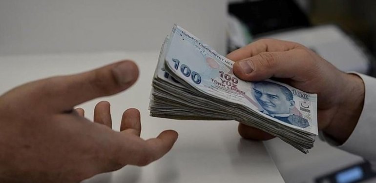 Yaklaşık 700 bin kamu işçisi ek zam istiyor