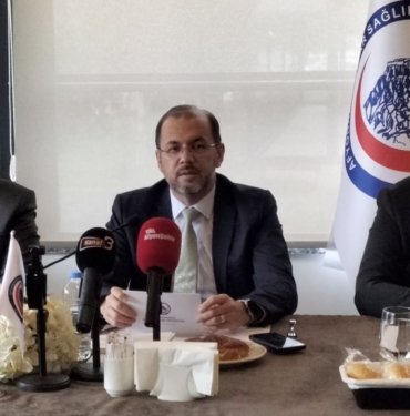 rektorden-yogunluga-iliskin-aciklama:-ben-de-randevu-alamiyorum,-torpil-yaptiriyorum