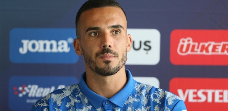 Trabzonspor, Kourbelis’i Fatih Karagümrük’e kiraladığını duyurdu