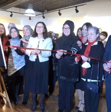 yalova’da-100.-yil-100-eser-karma-sergisi-acildi
