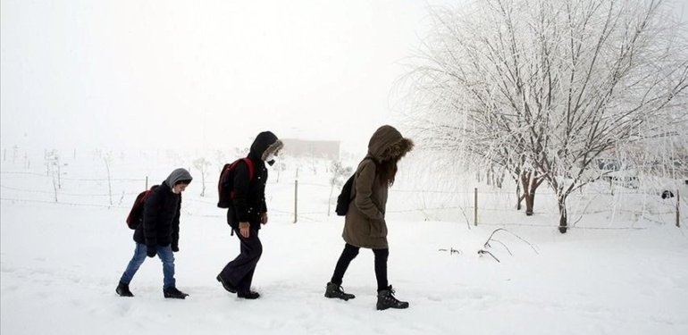 van’in-3-ilcesinde-egitime-kar-engeli