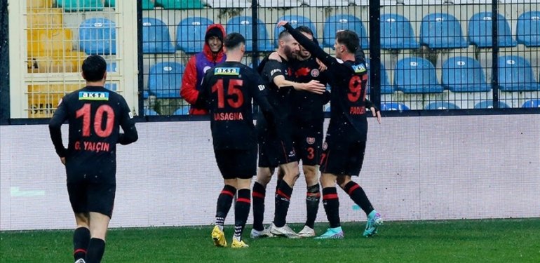 Fatih Karagümrük evinde Kayserispor’u mağlup etti