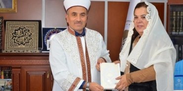 brezilyali-kadin-gezmek-icin-geldigi-kapadokya’da-musluman-oldu