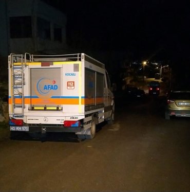 kocaeli’de-heyelan:-5-katli-apartman-bosaltildi