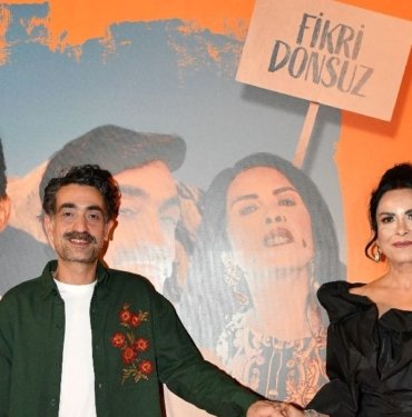 baskan-filmine-unlu-yildizlarla-dolu-gala