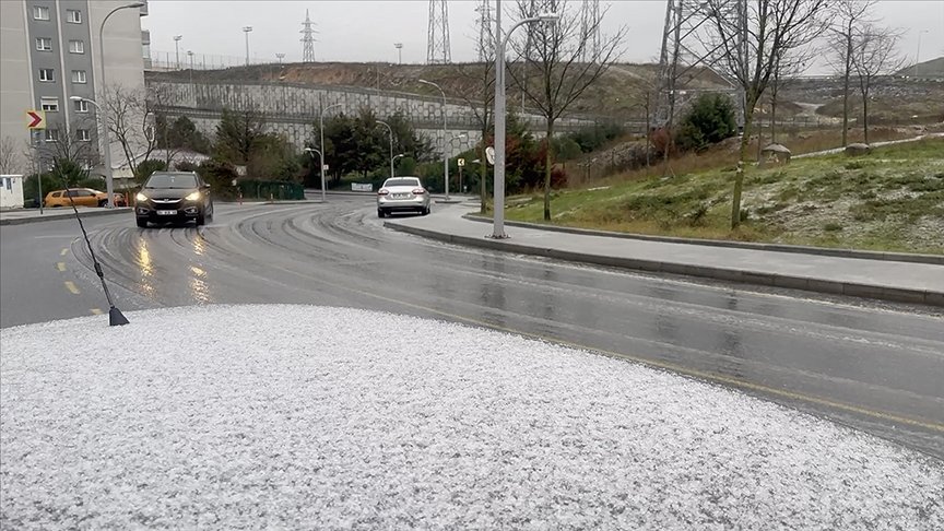 istanbul’da-karla-karisik-yagmur-etkili-oldu