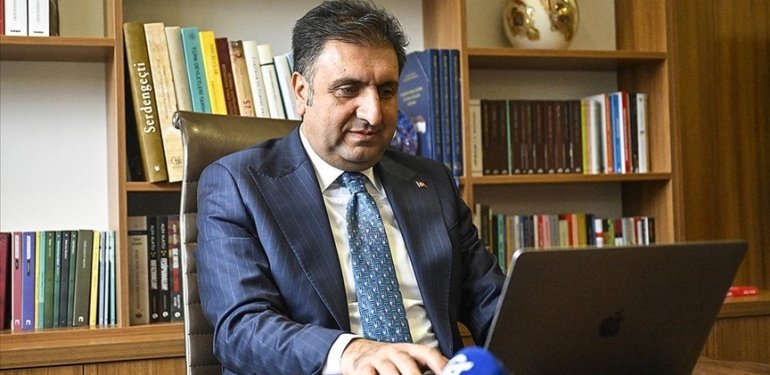İstanbul Milli Eğitim Müdürü Yentür oyunu “İlk kıblede namaz” fotoğrafı için kullandı