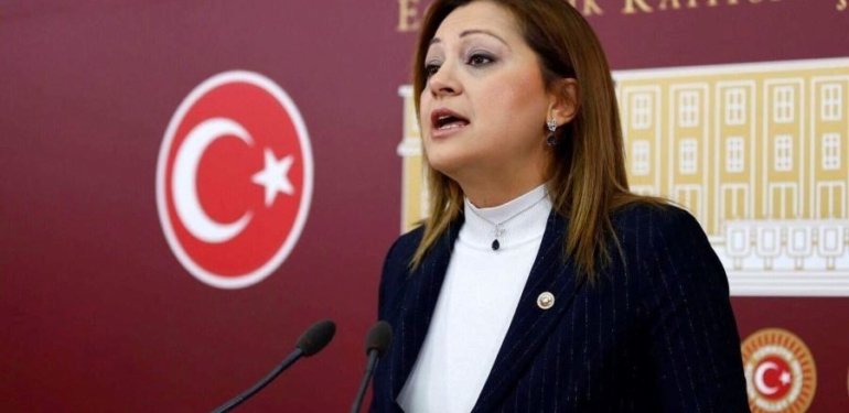 CHP Afyonkarahisar Belediye Başkan adayı Burcu Köksal kimdir?