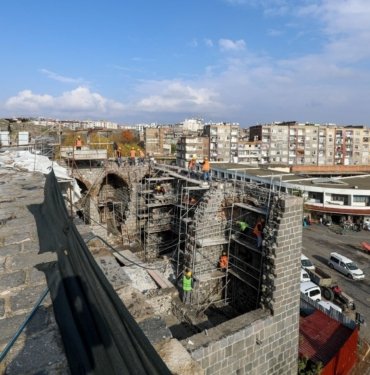 diyarbakir’in-tarihi-surlarinda-70-burc-restore-edildi