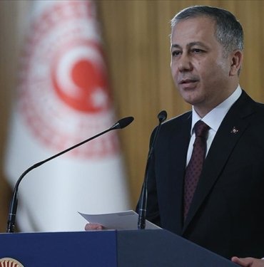 icisleri-bakani-yerlikaya:-valiler,-milletimiz-ve-devlet-arasinda-bir-kopru-vazifesi-goruyor