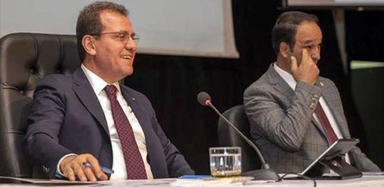 Vahap Seçer kimdir? CHP’nin Mersin Büyükşehir Belediyesi Başkan adayı Vahap Seçer’in biyografisi