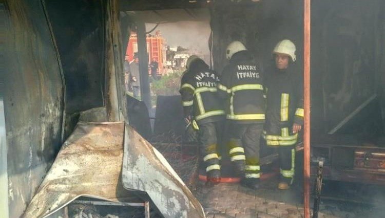 hatay’da-konteynerde-yangin