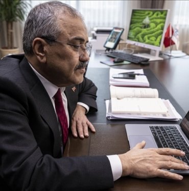 epdk-baskani-yilmaz-favori-aa-karelerini-secti