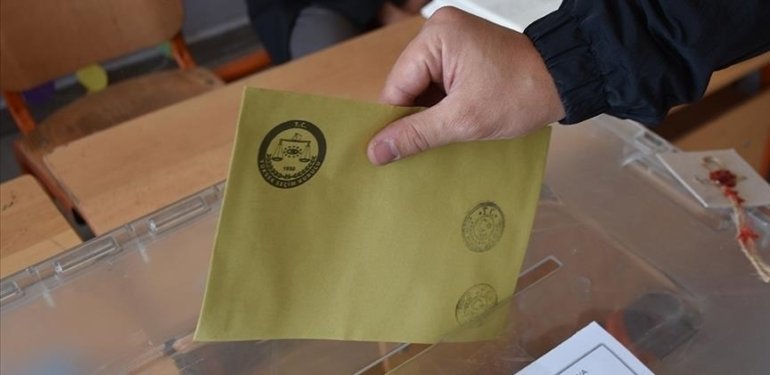 Seçime katılabilme yeterliliğine sahip 36 parti, adaylarını ön seçim yapmadan belirleyecek