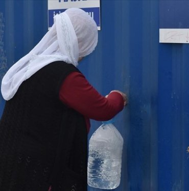 deu’nun-aritma-uniteleri-gunde-100-bin-depremzedeye-temiz-su-sagliyor