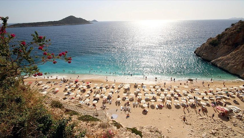 rapor:-turkiye-ekonomisi-2024’te-“turizmle”-buyuyecek