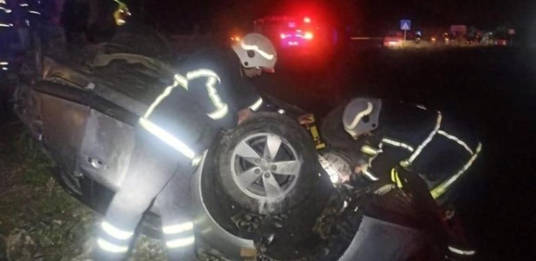 Hatay’da iki araç çarpıştı: 3 yaralı