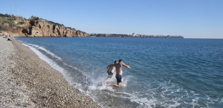 Antalya’da bahar havası yaşanıyor