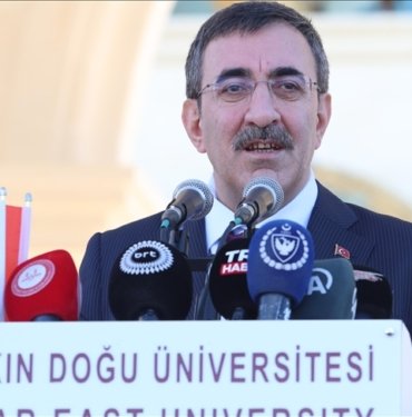 cumhurbaskani-yardimcisi-yilmaz,-kktc’de-dr.-suat-gunsel-camisi’nin-acilisina-katildi