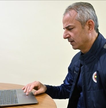 fenerbahce-teknik-direktoru-kartal’in-“yilin-kareleri”-oylamasindaki-tercihi-“sahada-isyan”