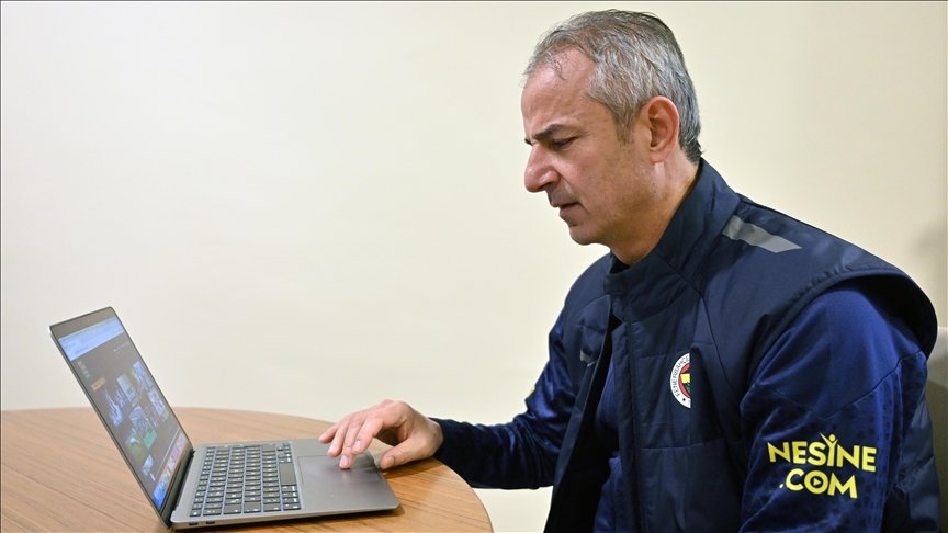 fenerbahce-teknik-direktoru-kartal’in-“yilin-kareleri”-oylamasindaki-tercihi-“sahada-isyan”