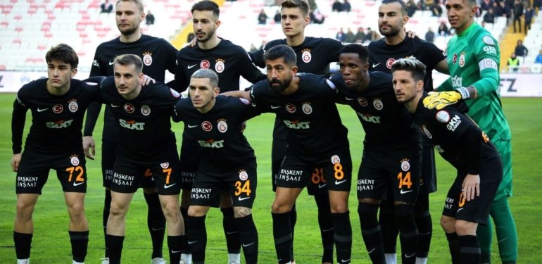Galatasaray’da 3 değişiklik: Ali Turap Bülbül ilk kez 11’de başladı
