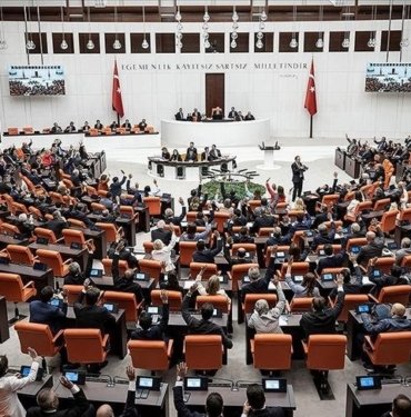 meclis-ne-zaman,-ayin-kacinda-acilacak?-(2024-yili-tbmm-calisma-takvimi)