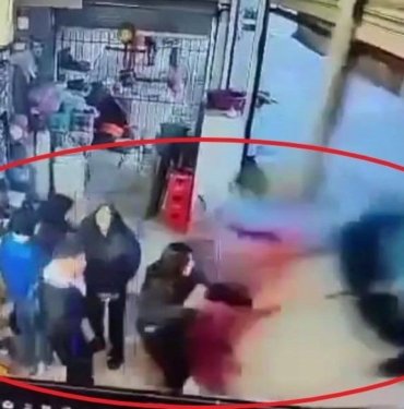 diyarbakir’da-kontrolu-kaybeden-surucu-markete-daldi:-5-yarali
