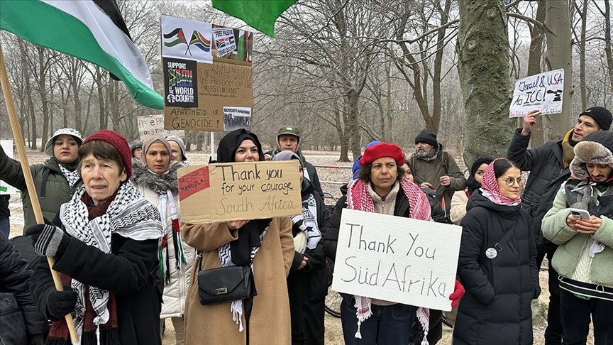 berlin’de-filistin’e-destek-verenler-guney-afrika’ya-tesekkur-etti
