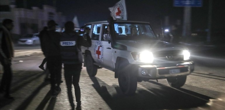 Filistin direniş gruplarından “Gazze’deki saldırılar durmadan esir takası olmayacak” açıklaması