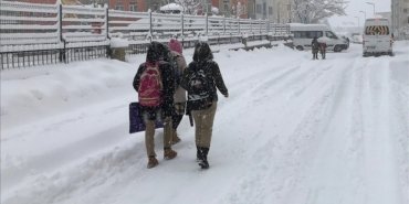 olumsuz-hava-kosullari-nedeniyle-bazi-il-ve-ilcelerde-egitime-ara-verildi