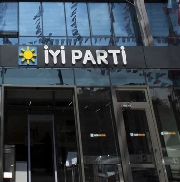 İYİ Parti İzmir il yönetimi görevden alındı