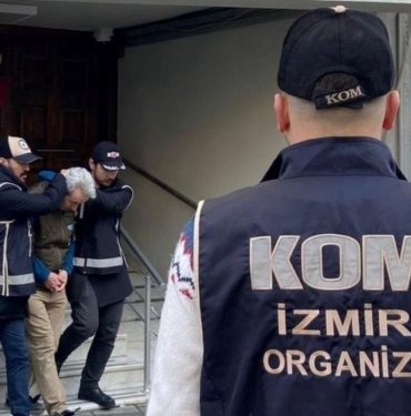 İzmir’de 4 FETÖ şüphelisi tutuklandı