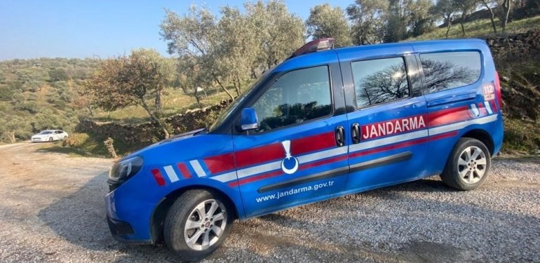 Zeytin hırsızları 100 kilo zeytinle suçüstü yakalandı