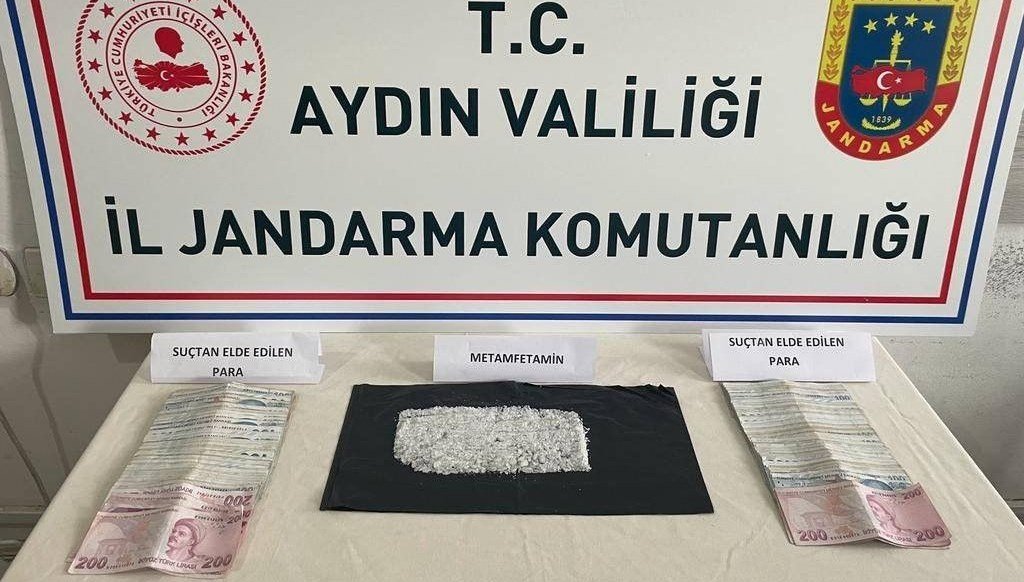 Şüpheli hareketleri ele verdi, üzerinde uyuşturucuyla yakalandı