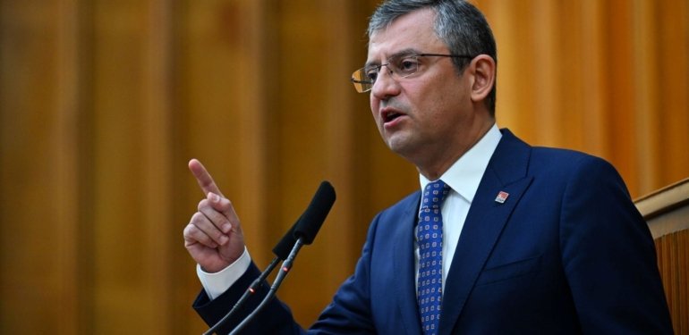Özgür Özel’den Lütfü Savaş açıklaması: Alternatif bulamadık