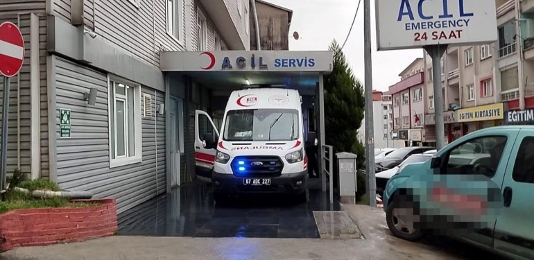 Yeğenini silahla vurup intihar etti