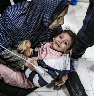 İsrail’in Gazze saldırılarında can kaybı 23 bin 708’e yükseldi, yaralı sayısı 60 bini aştı